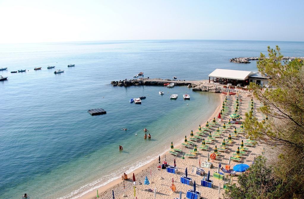 Leonardo Casa Vacanze Villa Mattinata Exterior foto